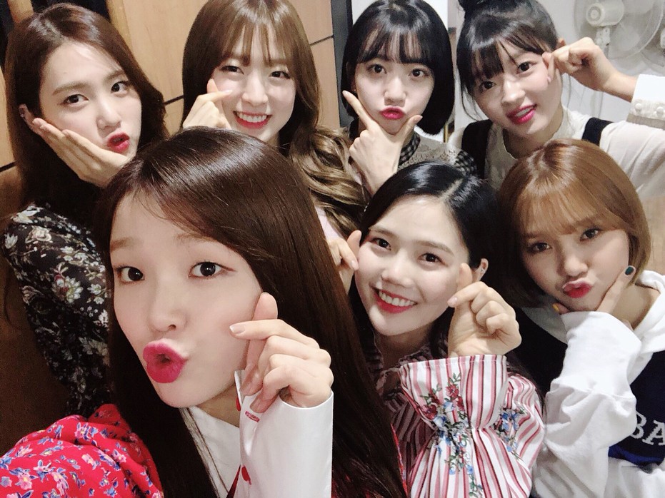 前不久才剛結束宣傳活動的Oh My Girl,沒想到又再度傳出將在4月回歸,根據韓國媒體報導Oh My Girl 正在以4月發行新專輯為目標做準備,消息一出令大批粉絲都直呼超期待!
