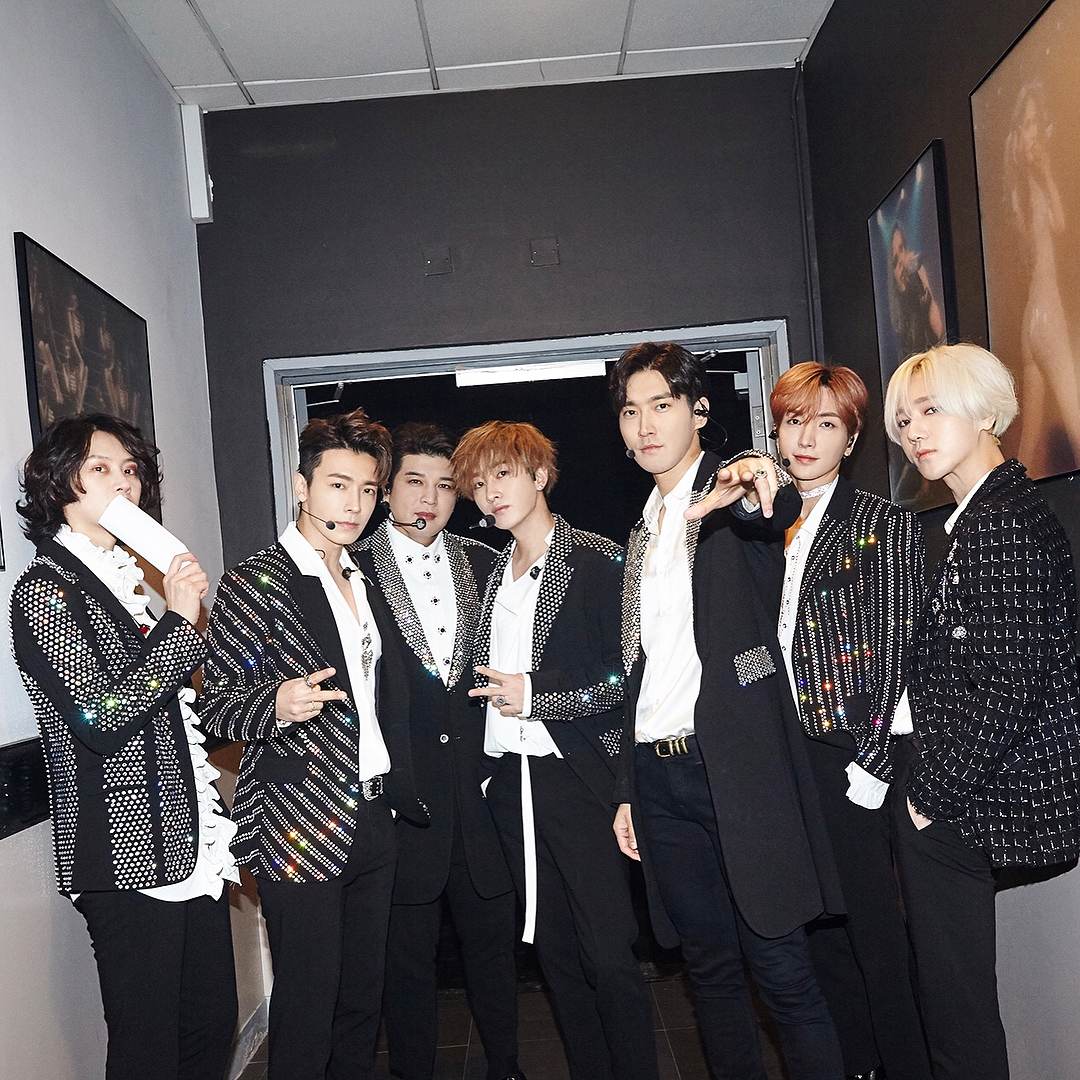 Super Junior歷經了成員陸續當兵睽違了2年再次合體出擊,雖然這次的回歸並非完整體,但已經讓不少死忠粉絲相當欣慰了,能再次看到老少年們吵吵鬧鬧真的很讓人感動啊(哭)