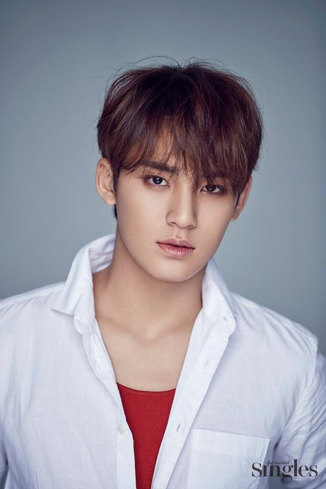 4. SEVENTEEN - 金玟奎
在SEVENTEEN定名前,與NU'EST成員和公司其他男練習生合稱Pledis Boys,在練習生時期進行了許多舞台活動,也出演多部MV,因為出眾的外表得到很多關注的玟奎,第四名也是當之無愧!