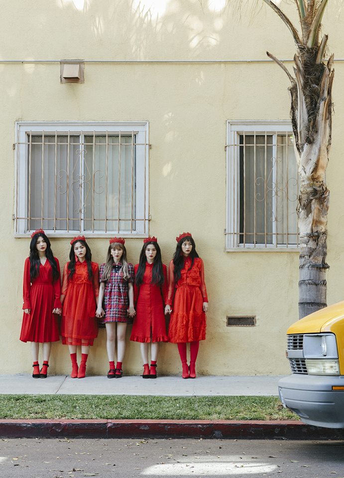 據說能在激爭激烈的K-POP女團獲選成為「國家Pick」,不只和Red Velvet 有高知名度,足以代表南韓女團的K-POP之外,她們的歌曲在北韓年輕人中傳唱度也很高,也成了她們獲選的主要原因