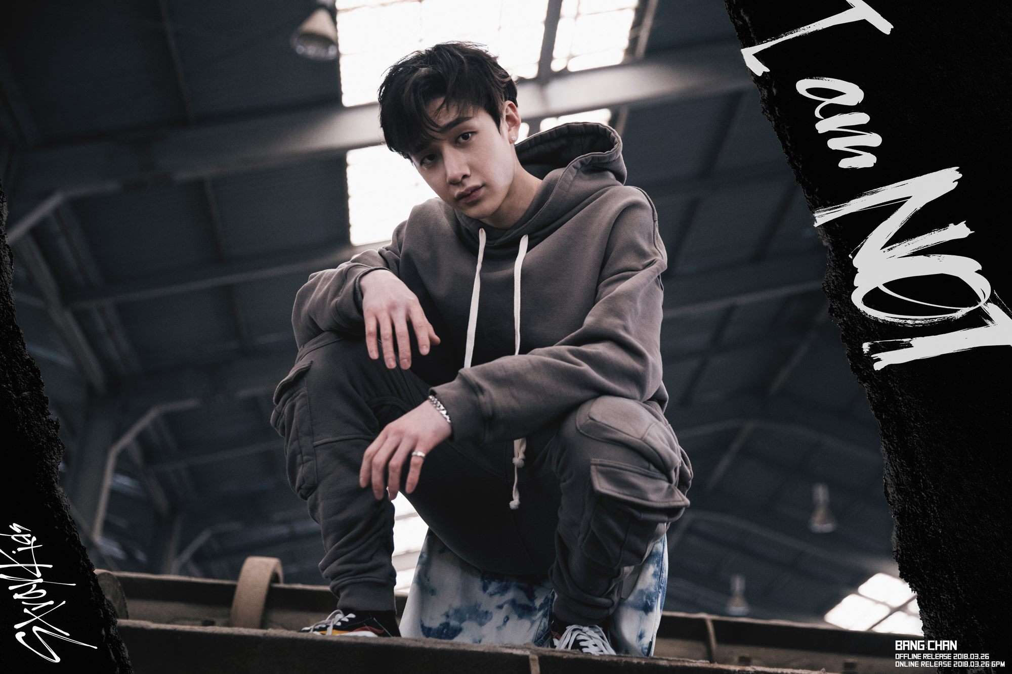 Stray Kids 方燦
方燦則是唯一一個繼續留在JYP練習的少年隊練習生了呢!
幸好多年的辛苦也開花結果了,近日Stray Kids終於出道了~
新曲的成績也很不錯,希望未來可以發展的越來越好啊~