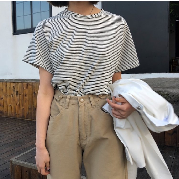 #不要過度摩擦:
平常穿衣服的時候盡量不要選擇太緊的款式,尤其在腋下的位置要留點空隙,否則不斷摩擦也容易產生過敏的問題。