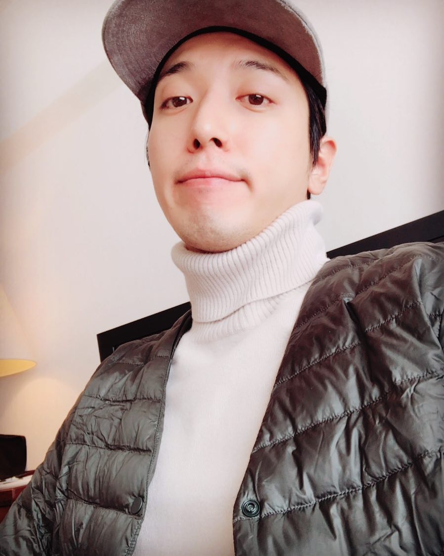 #CNBLUE - 鄭容和
之前因為特權風波炒得沸沸揚揚的鄭容和已經在今年三月入伍啦~也溫柔喊話要粉絲們相信他、等他回來~希望容和在軍中一切順利阿!
