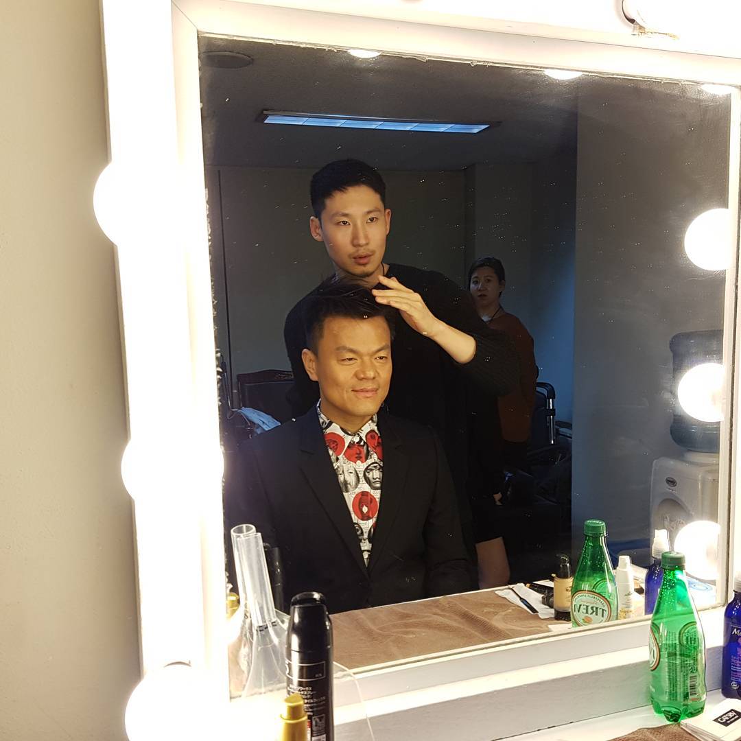 從結論上來看,JYP娛樂本來就是以挑剔著名的公司,而這首歌是通過JYP公司徹底的