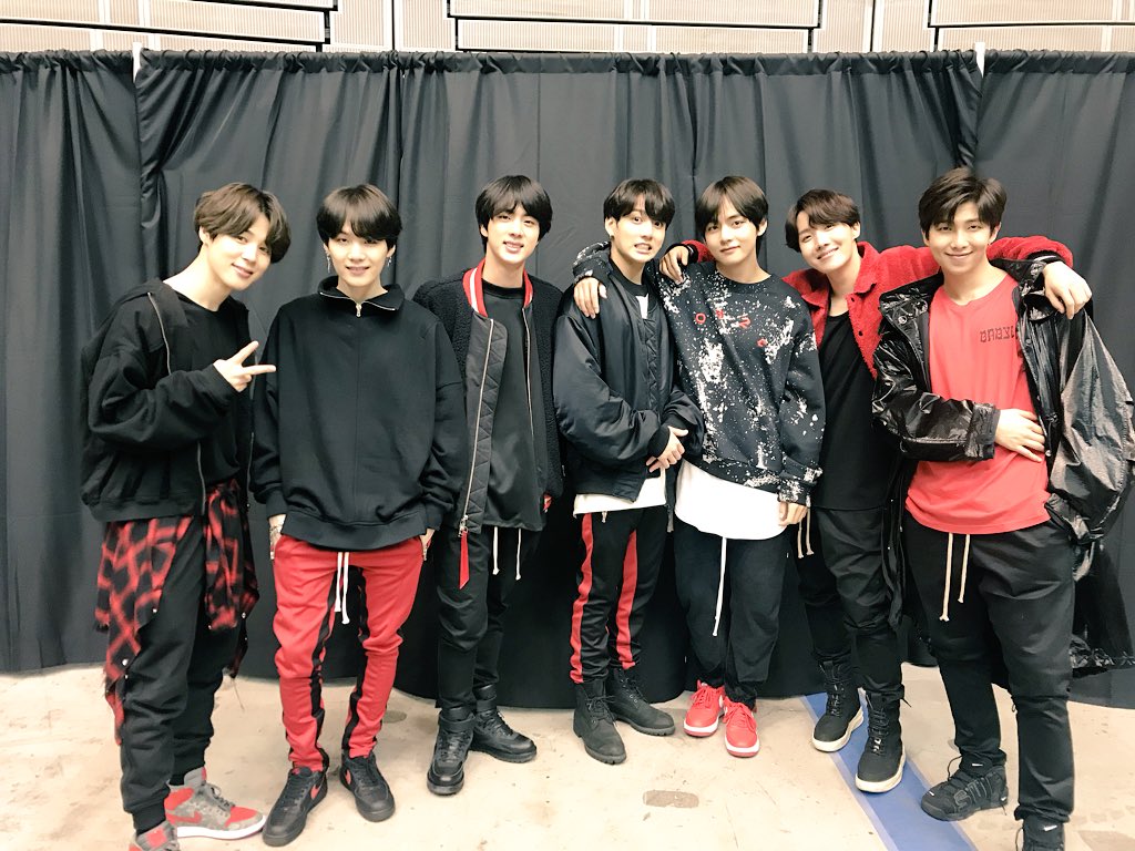 BTS:小學生 7位 ,國中生 11位,高中生 13位
世界彈不僅在歐美圈獲得超高人氣,在日本的人氣也不停暴風增長中,相信他們在日本的成績只會越來越好!而且不得不說成員的嗓音和曲風似乎意外適合日文版本欸!