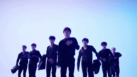 另一個最近漸漸受到矚目的團體還有MONSTA X,去年以<DRAMARAMA>拿下出道後的首個一位之後,在韓國的聲勢逐漸看漲,而今年三月以主打歌<JEALOUSY>又獲得了第二個一位,MONSTA X獨有的團體風格,也讓他們在眾多的韓國團體中能嶄露頭角,希望芒叉之後的成績能夠越來越好阿!!!