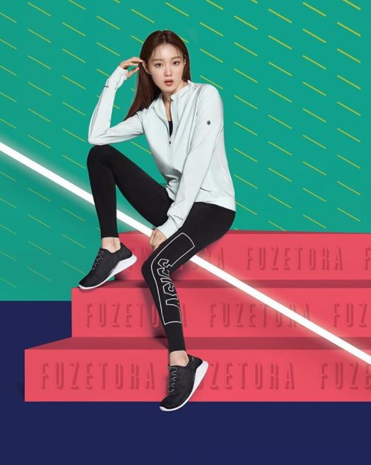 #Asics - 樂天免稅店(總店)
Asics最初的品牌Onitsuka Tiger在明洞有兩個賣場,其中一個售賣Asics Tiger和Onitsuka Tiger並有30%的優惠!!