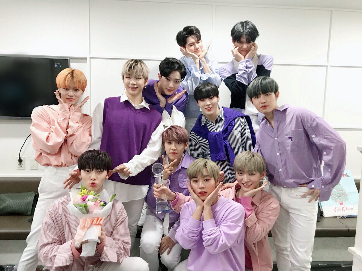 從選秀節目《PRODUCE 101 第二季》出道的Wanna One(目前已解散),在還未正式出道前就累積了不少人氣,高人氣也讓成員們成為各大綜藝節目爭相邀請的對象,Wanna One也成為韓國廣告商的新寵兒...