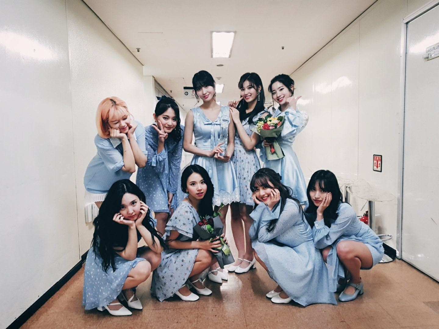 行程一直以來都相當忙碌的TWICE,4月9日才剛帶著帶著第5張迷你專輯《What is Love?》回歸韓國樂壇,沒想到JYP又宣布TWICE將在下個月帶著第三張日文單曲啟動日本活動!
