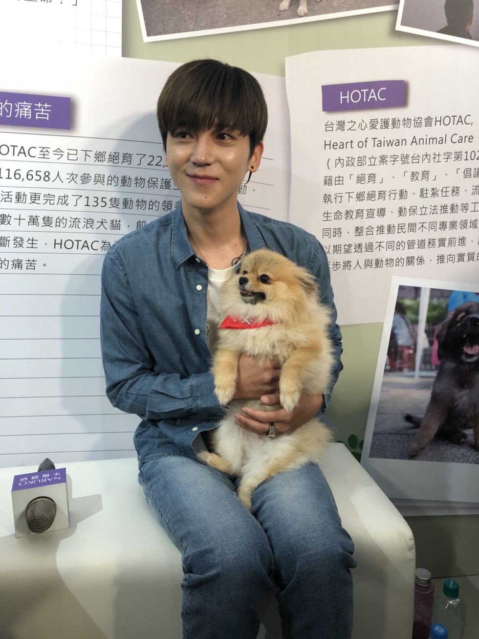 愛情金句 2:我一定要喜歡小動物的女生
養了三隻狗狗的畢書盡Bii,真的非常愛狗,因此被問到能否接受另一半不喜歡小狗,畢書盡Bii立刻回答:「我一定要喜歡小動物的女生」,若是不喜歡狗,那兩個人也不會在一起,可見想得到畢書盡Bii的心,喜歡小動物很重要呀