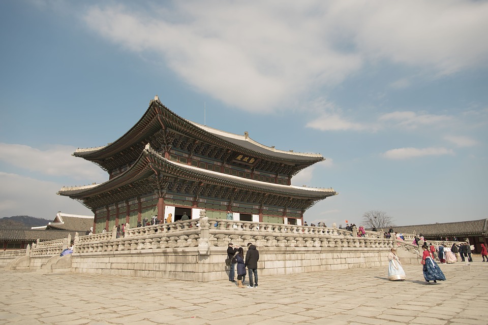 3. 四大宮闕 55%(景福宮, 昌德宮, 昌憲宮, 德壽宮)
去韓國玩除了買東西吃東西之外,在首爾就能看到許多歷史文物古蹟!昌德宮開放夜間訪問,遊客可以申請月光之旅,觀看韓國鼓帶宮闕夜間的美麗面貌