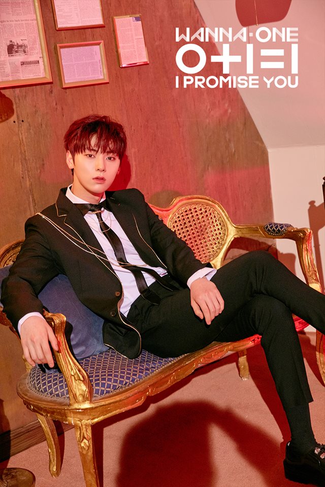 WANNA ONE 黃旼炫
身高181公分擁有著帥氣外表的黃旼炫竟然也是母胎單身?
其實旼炫在節目中提過其實在學生時期有跟女生交往過但是那種很青澀的那種,很少肢體接觸連交往期間連單獨出去都沒有XD
所以就被歸類為沒有戀愛經驗的男偶像了~