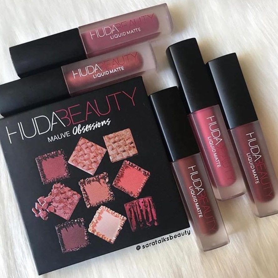 不過比較可惜的是HUDA BEAUTY的官方網站目前還沒有直送台灣,想要入手的話還是只能找代購,建議如果有興趣購入的女孩可以多看看網路上的心得文,再決定要不要下手啦!