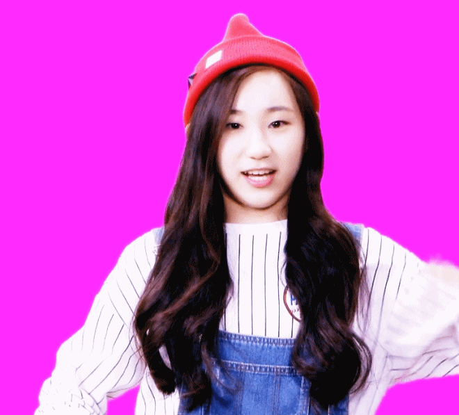 除此之外先前也傳出《Produce48》中有《SIXTEEN》淘汰的練習生,隨著初舞台公開後網友也發現是彩姐妹的姐姐李彩燕,李彩燕在離開JYP後加入了WM娛樂,李彩燕也以WM娛樂練習生的身分再次挑戰出道!