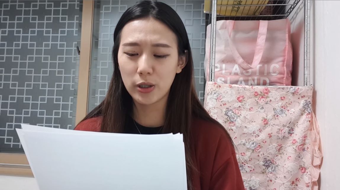 不過除了李曙原的性騷擾案在近日引起關注,昨天在Youtuber公開自己被散播裸照的模特兒楊藝媛(양예원,音譯)的發言,更是引起了韓國震撼。她指出自己本來是懷有演員夢想的人,但偶然的機會下參加試鏡,卻被攝影組的人脅迫拍下裸照,甚至受到不願意的騷擾