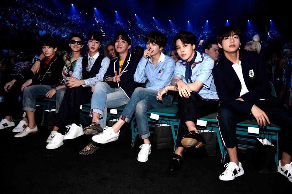在18日公開的新歌MV〈Fake Love〉截至今天為止也已經突破六千萬大關,讓大家看到「世界彈」的威力沒有終點,而新歌也成為K-POP中點擊量成長最驚人的MV之一!