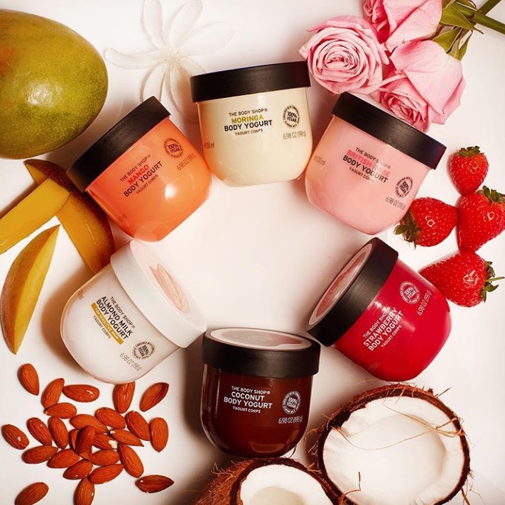 The Body Shop新出了一款「身體優格」打破你對身體乳的印象,一般人對於身體乳的印象,因為擔心黏膩,不好吸收,不然就是擦完之後要等一陣子再穿衣服,這次The Body Shop推出了全新質地秒吸收,超水嫩,超輕透,超快速!擦完後就不怕濕濕黏不好吸收,馬上就可以出門了呢~