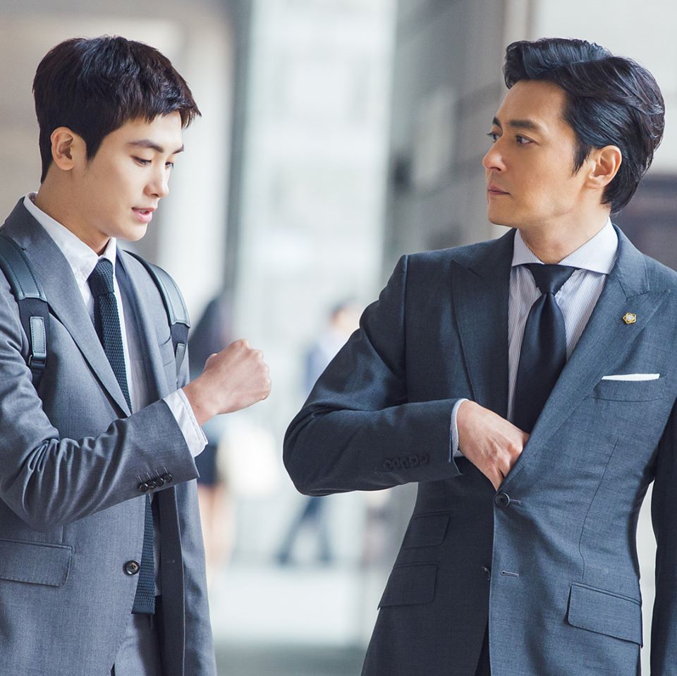 ✿TOP8 KBS《Suits》
話題佔有率:3.76%
※講述一名資深著名律師遇到一位沒念過法學院、沒有執照卻有超強記憶力的新人律師,成為法律界黃金拍檔的故事。