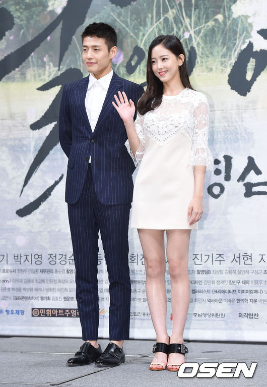 01.近親通婚的王室
《步步驚心》中姜漢娜所飾演的延華公主,是太祖第四夫人皇甫氏之女,也是姜河那所飾演的八王子-王旭的妹妹,之後會嫁給四王子王昭(李準基飾),雖然在當代思想中是「近親通婚」,但其實在高麗時代是再普通不過的事