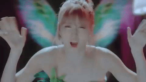 前八名居然都是TWICE的MV阿...不過也許人氣真的跟黑粉成正比吧!看到上榜的都是人氣女團應該就可以確定了吧!這些點擊「不喜歡」的人只是反應出每個人的喜好不同而已,希望粉絲們不要因為粉絲上榜而感到太難過阿!