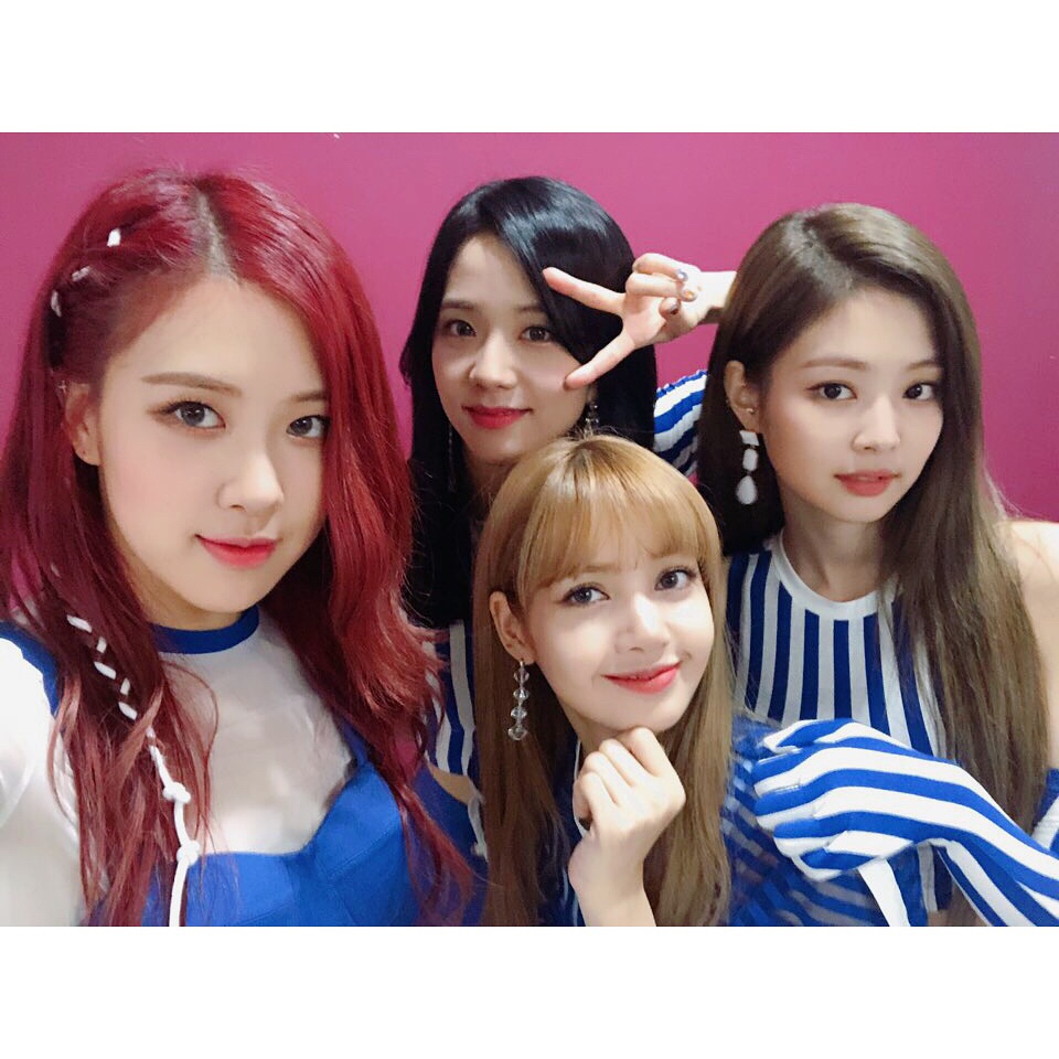 而主打單曲《Ddu-Du Ddu-Du》使她們在韓國線上音樂總榜iChart上再次名列第一,同一時間發布的MV則在上線首日豎立韓國女團於YouTube在24小時內觀看次數最多的MV新的里程碑,點閱數達到3370萬次,成為全球第四部首日觀看最多的音樂影片,僅次於泰勒絲的《看是你逼我的》、PSY的《紳士》和防彈少年團的《Fake Love》!