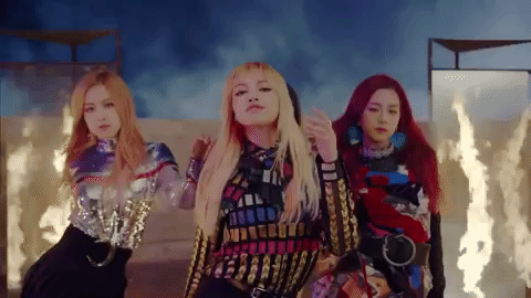 而被稱為偶像界「行走的名牌」的BLACKPINK,不管是舞台服裝還是私服也都是大眾關注的焦點,最近BLACKPINK的造型師就接受韓國媒體的訪問,不過訪問內容公開後卻引起粉絲不少的怨言阿...