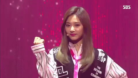 JYP娛樂的TWICE也擁有一名台灣籍的成員子瑜,及二名日本籍成員Momo、Sana,一名美日雙籍成員Mina,擁有多國籍的TWICE也讓他們進軍日本非常順利,成功在亞洲市場得到大量粉絲阿!成員們的高顏值也是粉絲每每討論最美偶像會出現的人選阿!