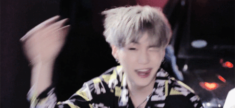 TOP 6
BTS - SUGA
玧其得到第六名~BTS這次的回歸也很成功呢!大家都聽過新歌<IDOL>了嗎?<IDOL>MV的YOUTUBE的觀看次數也已經突破一億啦!才短短的一個禮拜就能破億真的很不容易啊~