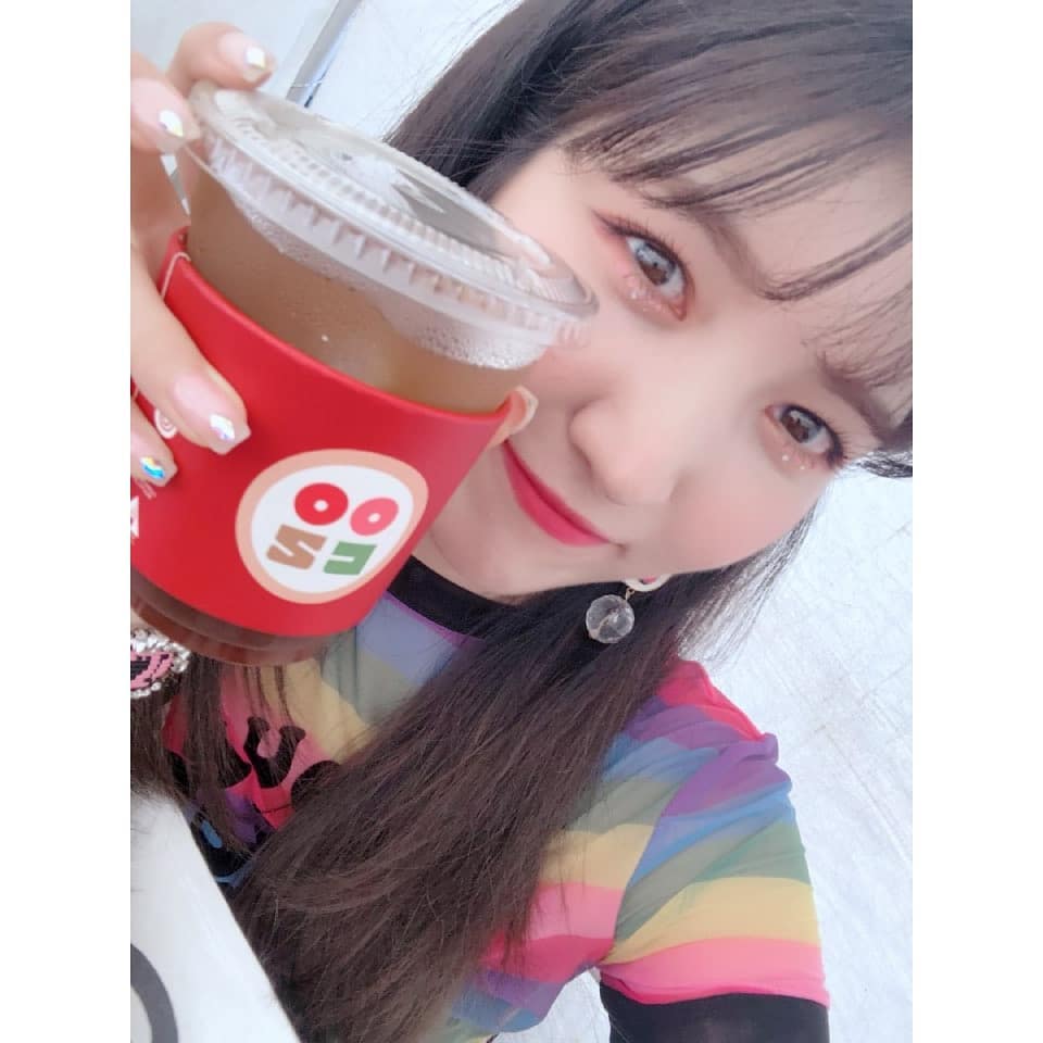 # GFRIEND - Sowon
Sowon無論是飯拍還是新聞照,最先讓人注意到的就是那雙超長美腿,簡直長到不科學啊!!!