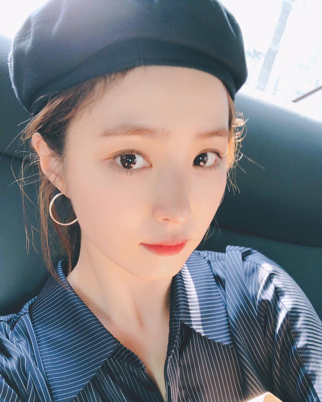 18日根據韓媒報導,《沒有國界的布帳馬車》(暫譯,국경 없는 포차)節目方發表官方立場:「於海外取景最後階段的15號當日,在Apink成員普美及演員申世景的住處發現了偽裝成行動電源的偷拍裝置。」