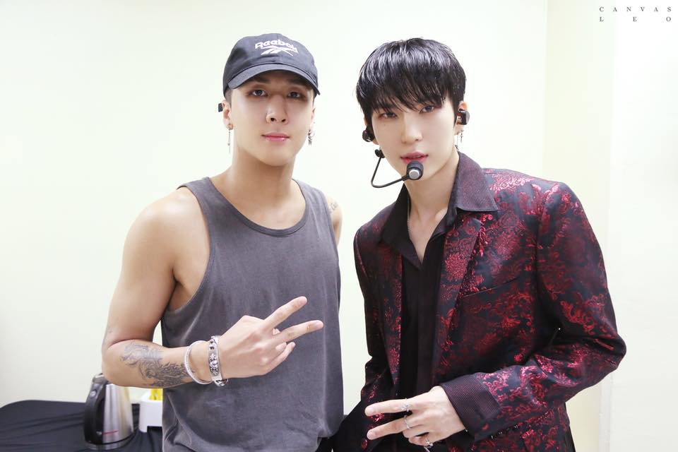 首先本周演唱會接力賽打頭陣的就是 VIXX LR。
將於 9 月 21 日 (五) 19:30 在 TICC 舉辦巡迴演唱會「VIXX LR CONCERT TOUR ECLIPSE IN TAIPEI」。
台灣星光們趕緊一起來練習歌曲應援吧!像是《Whisper》、《Beautiful Liar》都是必備歌曲呢~