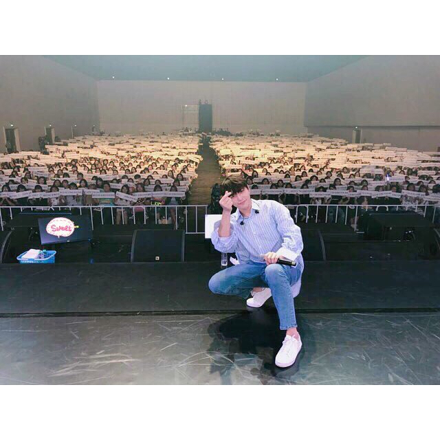 INFINITE 成員金明洙 (L) ,近幾年較多以演員的身分出現。這次將於9月23日(日) 18:00 在Legacy Max舉辦粉絲見面會,各位INSPIRIT 千萬別錯過如此有魅力又可愛的明洙歐爸拉!
