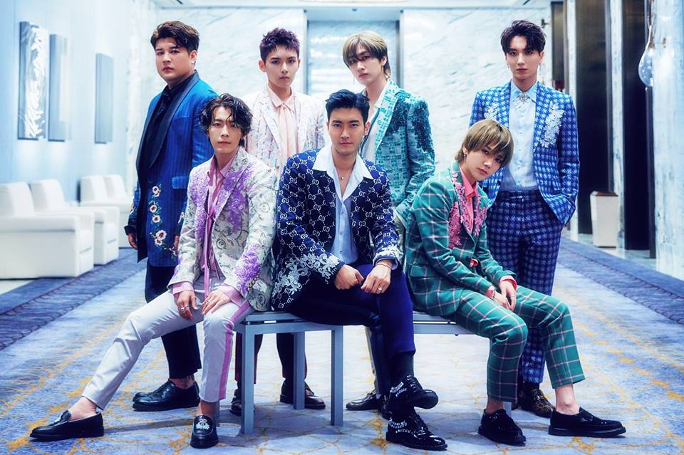 而SUPER JUNIOR也即將推出新專輯,27日公開了先行曲《Animals》,也是一首拉丁風格的新歌,大家有聽了嗎?MV的部分,官方也公告表示「MV因製作問題會延後公開」,想看MV的粉絲們也只能先等等了XD