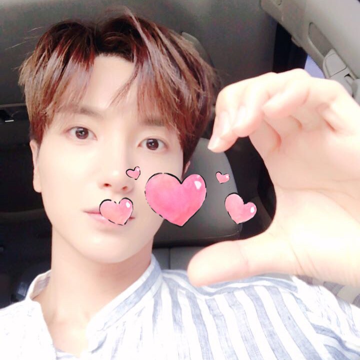 大家都知道SUPER JUNIOR隊長利特對自己工作上的要求都很高這件事情吧?先前還因「急性膽囊炎」緊急開刀,才有了好好休息的時間。