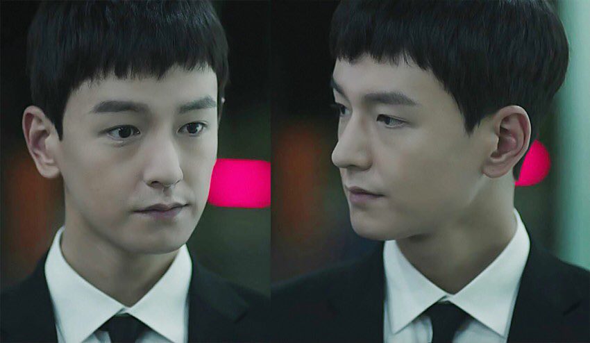有印象曹政奭和朴寶英主演的《Oh 我的鬼神君》嗎?飾演男主角妹妹的老公,因為被惡鬼附身,不停阻饒他人尋找證據甚至謀殺當事人,上一秒還在善良溫和,轉過身變成那冷冷的眼神,最強配角無誤!