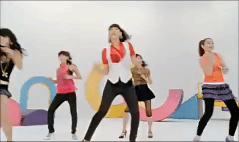 TELL ME TELL ME~~TTTTTELL ME~這些洗腦又耐聽的韓歌一晃眼竟然過了10年!真的是時代的眼淚阿ㅠㅠㅠ但還好這些經典歌曲沒有被遺忘,到現在每天都被後輩偶像們傳唱著!現在就一起來穿越到2008年「那一年,我們一起追的經典好歌」~~