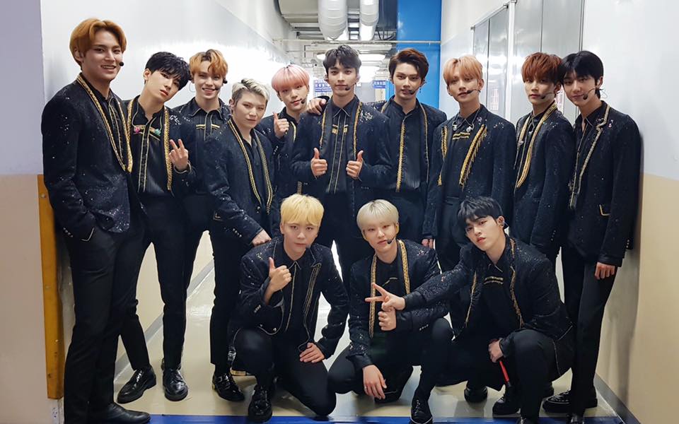 1. SEVENTEEN 團員人數:13名
因為名叫SEVENTEEN所以常常讓人誤會有17個成員,但其實SEVENTEEN的寓意為「13名成員+3個分隊+1個團體」
