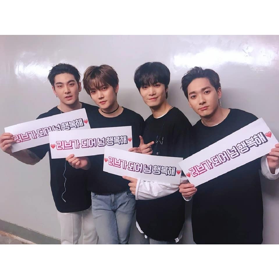 NU'EST W 目前正以11月回歸為目標,而所屬經紀公司 Pledis 也提到,以等待黃旼炫為意義的子團 NU'EST W 這次專輯可能是最後一張,目前正積極準備中!