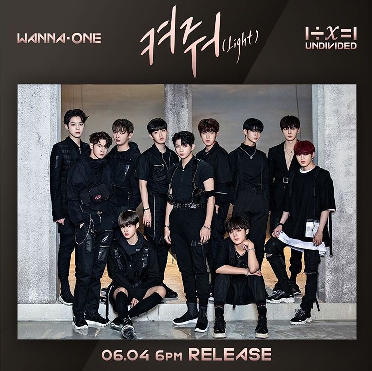 Undivided — 어떤 것으로도 나뉠 수 없는 운명(不管如何都不能分開的命運)我們珍惜著這得來不易的機會,好好保存著每一次見到的時光,我們不知不覺中已經成為無法分開命運。