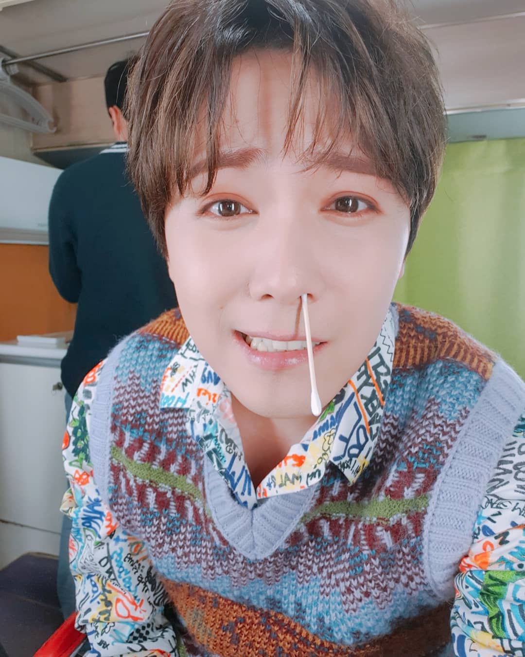 #李洪基
FTIsland主唱李洪基過去也是相當有名的童星,長大後兼具歌手及演員兩個領域,成為了人氣韓流明星!個性相當自由奔放的他,說出他明年就要30了大家都會超震驚的!