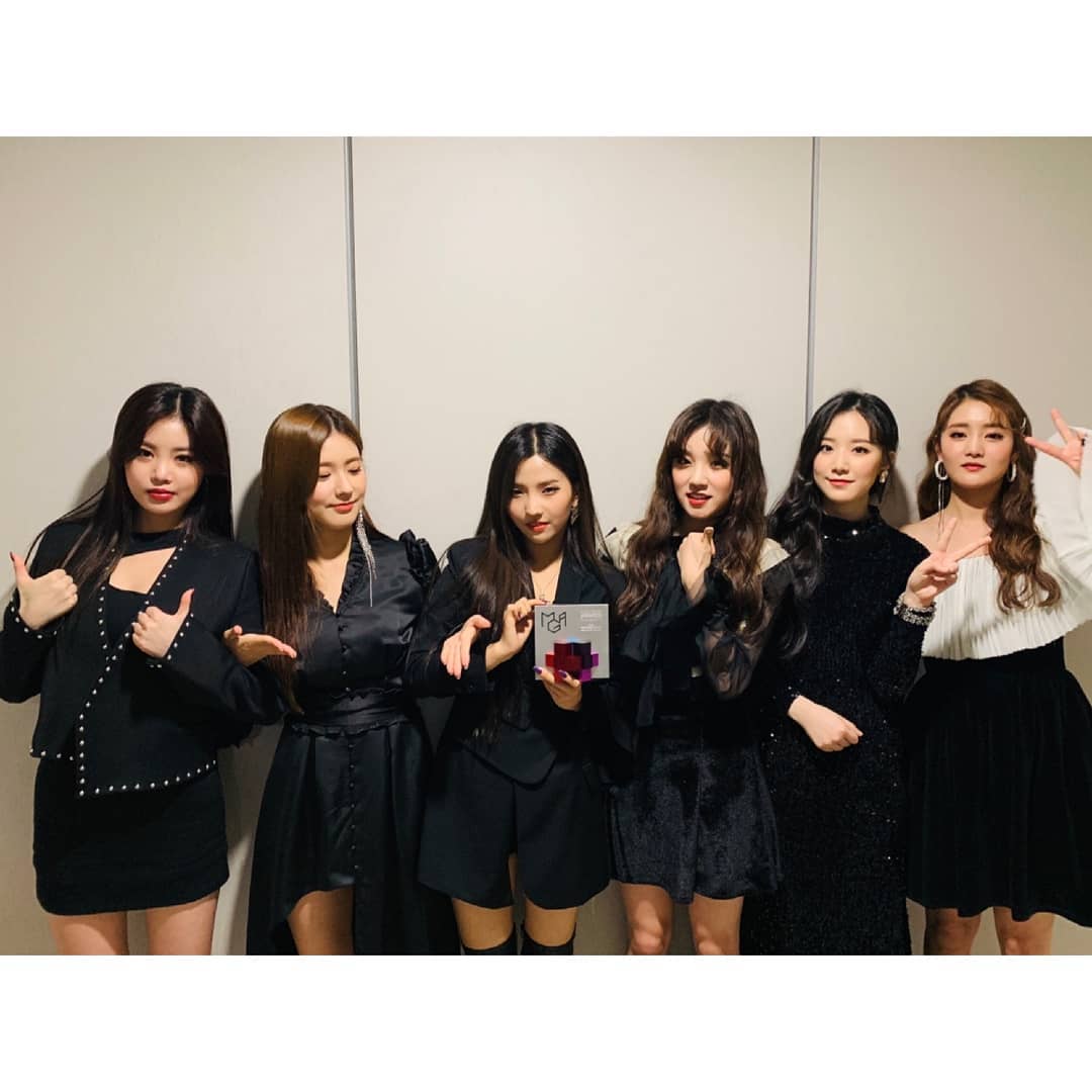 #20歲(含)以上
MOMOLAND:21歲
(G)I-DLE:20.83歲
PRISTIN:20.8歲
APRIL:20.16歲
fromis_9:20.11歲
20歲明明還是當學生的年紀阿~這些偶像真的太厲害了啦!