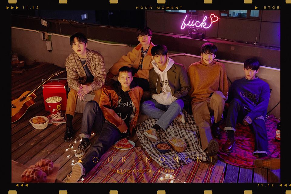 第9名 BTOB
8月隊長徐恩光入伍後,目前以六人體制進行活動,成員旼赫通過義警考試,將會成為BTOB第二位入伍的成員。被稱為「聽信豆」的他們,11月12日推出特別專輯《HOUR MOMENT》,大家有聽他們這次的新歌了嗎?