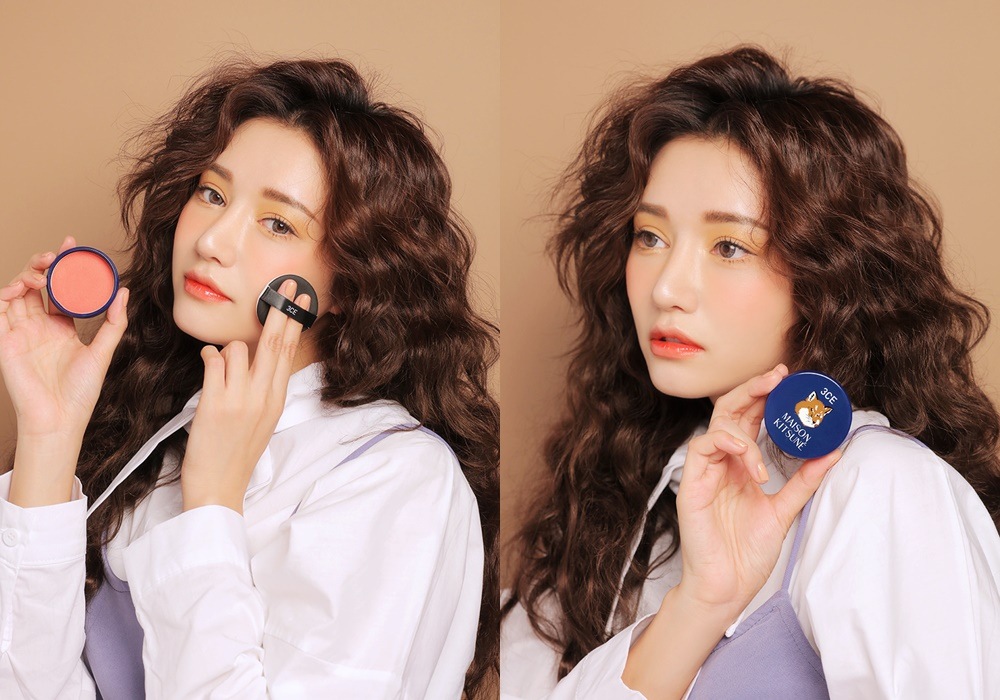 3CE MAISON KITSUNE SOFT CHEEK #SWEETY MERINGUE-原價714元,三折後→214元:
想當初小狐狸系列可是被搶爆,這款氣墊腮紅屬於珊瑚粉色,不太挑妝容,非常日常生活色,怎麼搭都好看,而且外型超可愛,買起來當作補妝小道具超有面子。重點是打三折後只要200多元,有什麼理由不把它放進購物車裡呢?
