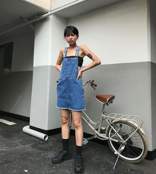 D、你是個腦筋動很快的人,卻時常懷疑自己的判斷,所以常常不小心打了自己的臉QQ 朋友們總覺得你是個很矛盾的人,但知道你並無惡意,只是善變了些,對你來說最好的練習就是「Do it!」相信自己、秉持著「做到再說」的原則,多去實踐自己的想法,這樣才不會犧牲了你的聰明腦袋、成全了沒有主見的外表啊~