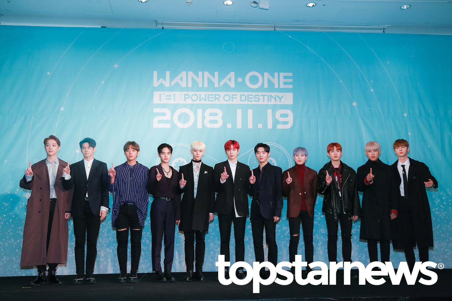 11月19日 Wanna One
在19日發行首張正規專輯《1¹¹=1 (POWER OF DESTINY)》的Wanna One,因為是他們活動的最後一張專輯,粉絲們更加傾盡心力為他們應援。