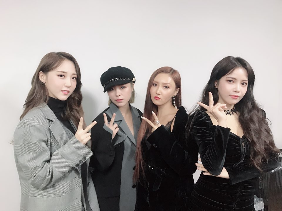 MAMAMOO 也預計會出席 12月1日舉行的《Melon Music Awards》,另外也預計從周六的《音樂中心》開始展開本次的宣傳活動!