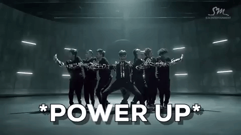 時間再往前推一點,被SM捧紅的偶像還有像是f(x)、SHINee、少女時代、Super Junior、東方神起、BoA等知名歌手,但不知道大家還記不記得,其實在Super Junior出道的那年,這個女團也出道了,而且出道時間還比Super Junior早幾個月,他們就是「天上智喜」,不過天上智喜與Super Junior的遭遇可以說是天差地遠。