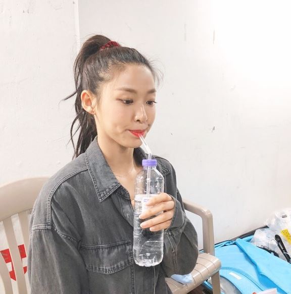 今天這8種食物平常就該節制食用了,更何況正值生理狀態變動大、易受情緒影響而過食的經期,一個沒調適好,身體可是會加倍反應出來的呀~Anyway,今天這8項不吃都算簡單吧!請大家這個月生理期立即實施!最後就是,多喝水沒事,沒事多喝水~祝福大家送走姨媽後還是原來的自己(別腫妳就成功了!)