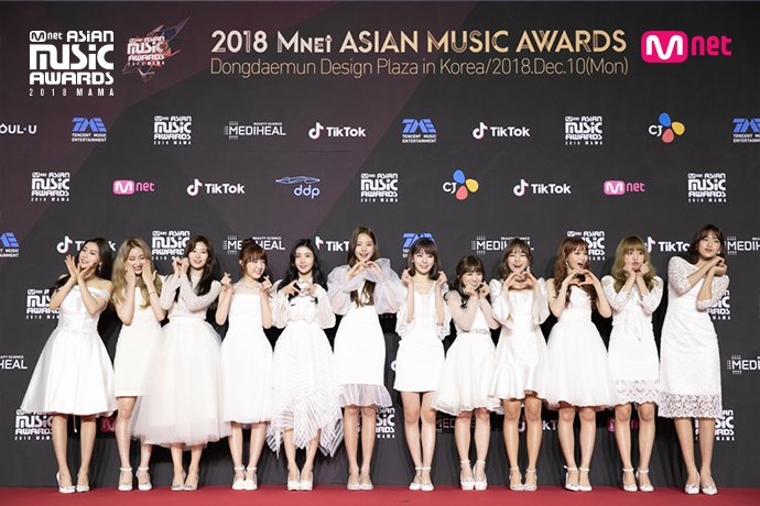 連續出席《2018MAMA》韓國及日本場的女團IZ*ONE,更在10日的《2018 MAMA PREMIERE in KOREA》拿下今年的「最佳女子新人獎」!