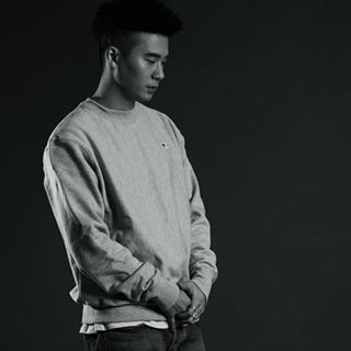 最後一位非現任成員的預備練習生是Basick,現在是饒舌歌手兼詞曲作家,2015年曾參加饒舌節目《Show Me The Money 4》獲得冠軍受到大眾矚目。